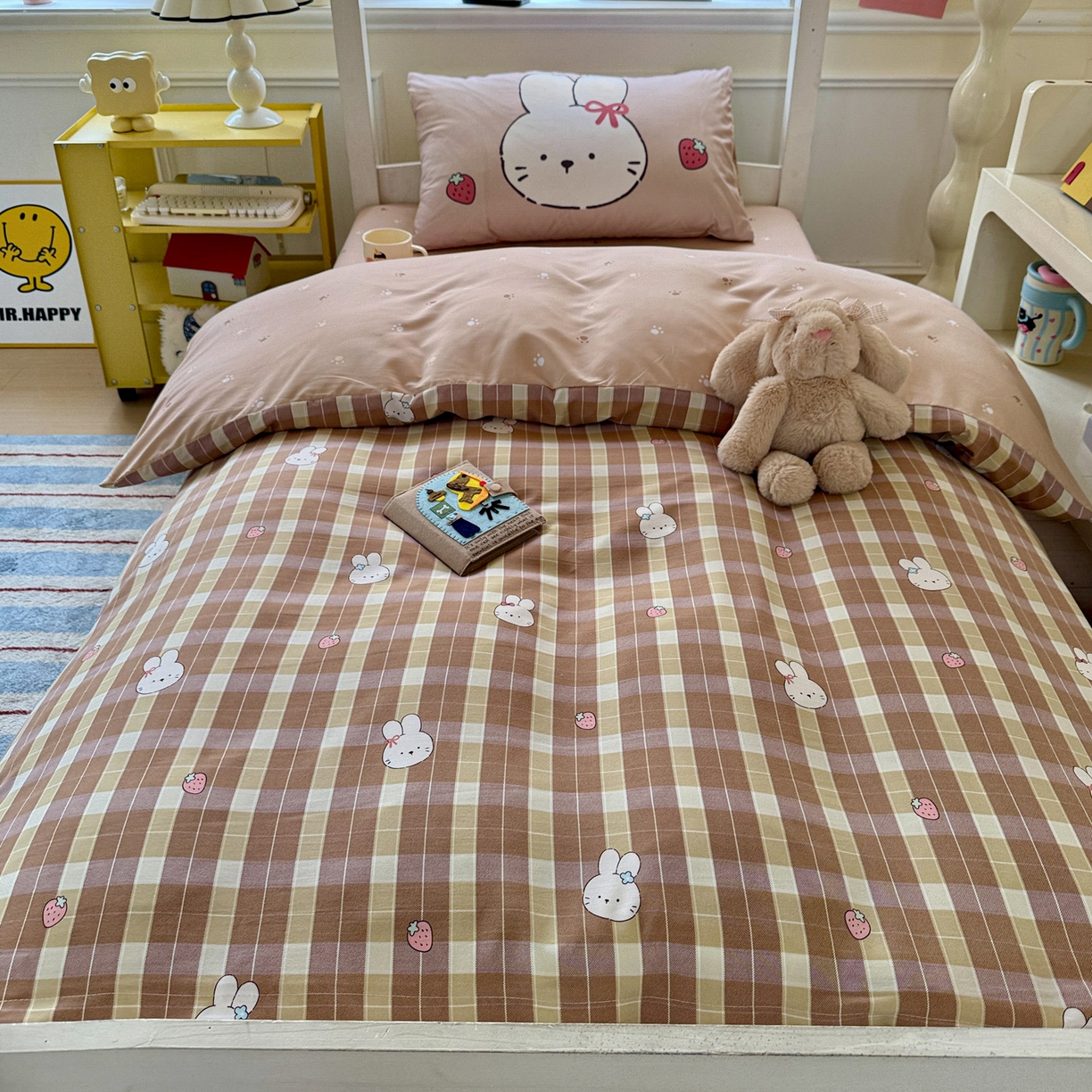 91家纺网 家纺一手货源 找家纺 海岛哥哥 2025新款软柔棉105g大版双面印花宿舍学生三件套上下铺三件套 莓果兔