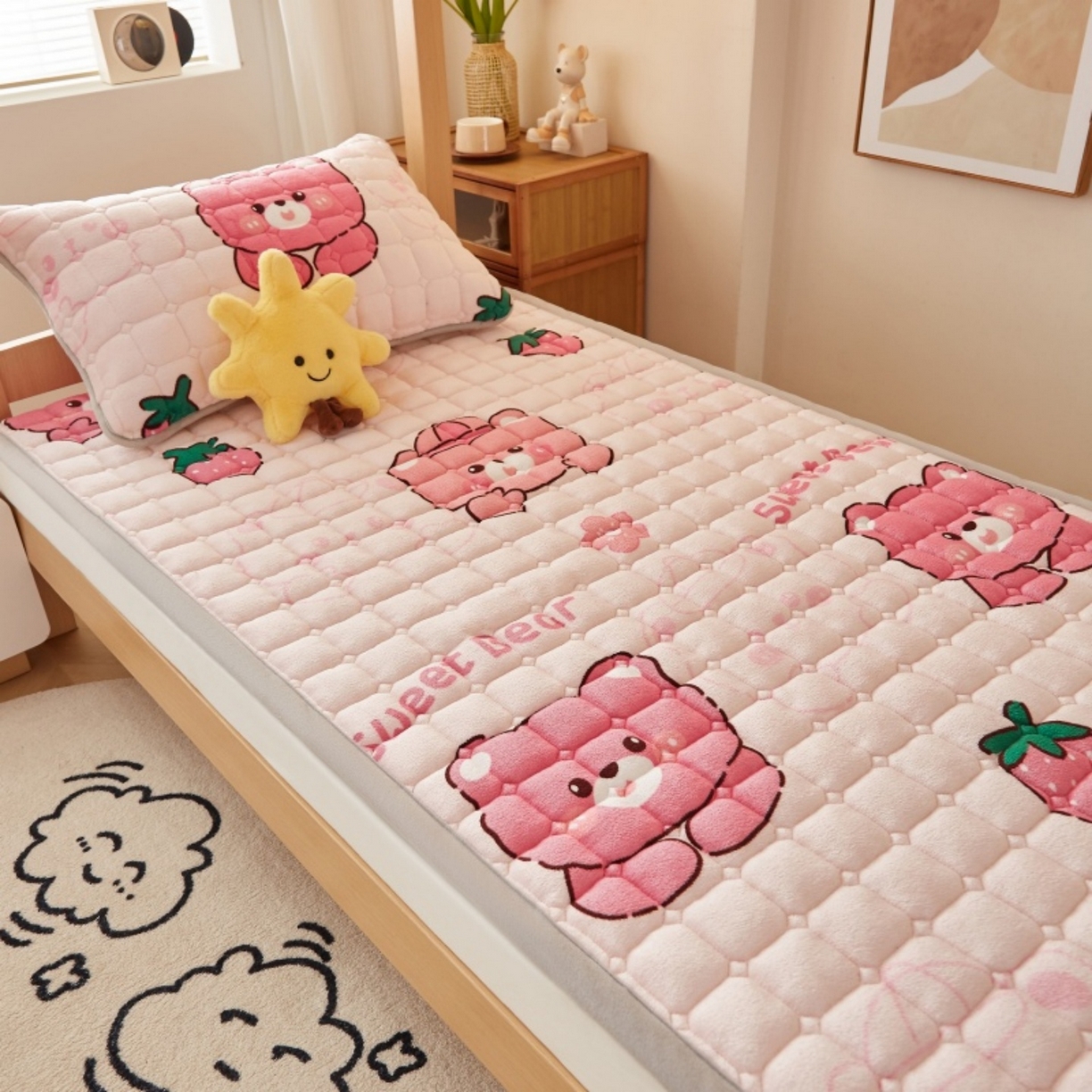 91家纺网 家纺一手货源 找家纺 奇丝雅 2025新款A类牛奶绒床褥床垫家用学生宿舍上下铺寝室软垫床护垫夹棉褥子-学生床垫 草莓熊