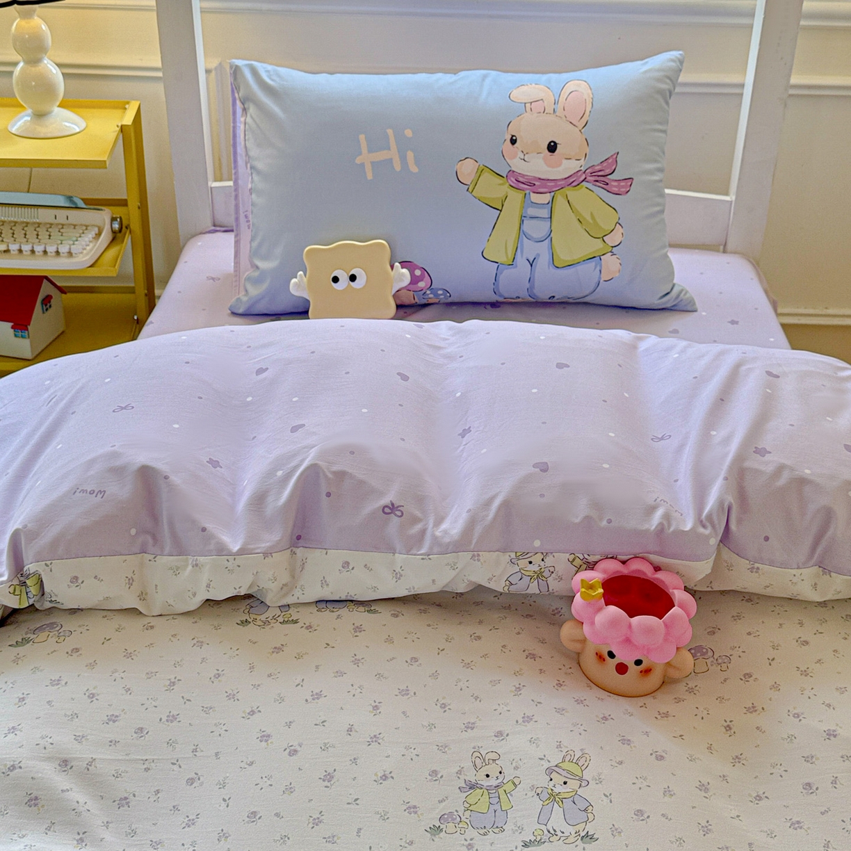 91家纺网 家纺一手货源 找家纺 海岛哥哥 2025新款软柔棉105g大版双面印花宿舍学生三件套上下铺三件套 萌兔花园米