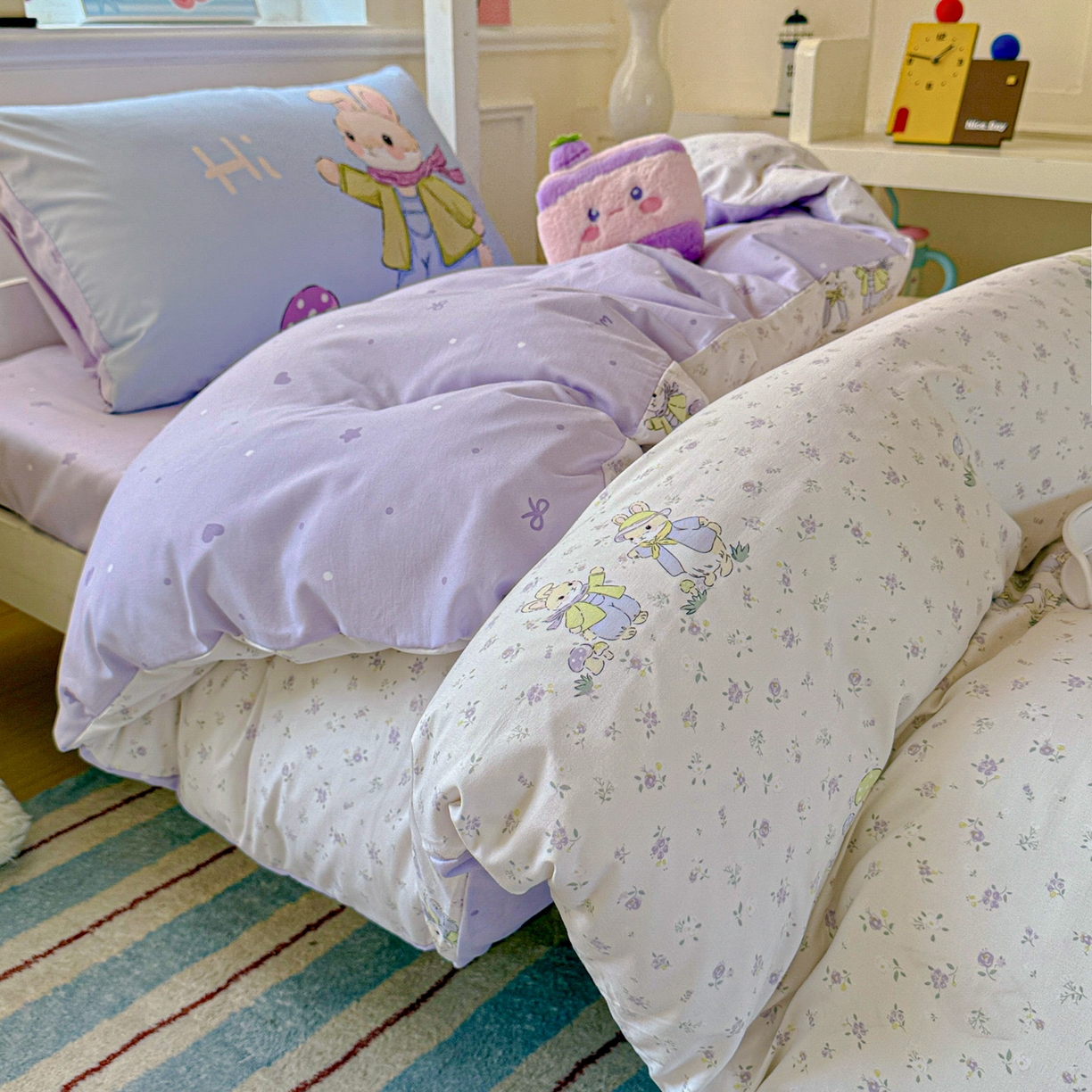 91家纺网 家纺一手货源 找家纺 海岛哥哥 2025新款软柔棉105g大版双面印花宿舍学生三件套上下铺三件套 萌兔花园米