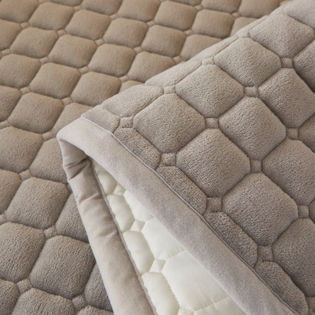 91家纺网 家纺一手货源 找家纺 奇丝雅 2025新款A类牛奶绒床褥床垫家用学生宿舍上下铺寝室软垫床护垫夹棉褥子-学生床垫 高级灰