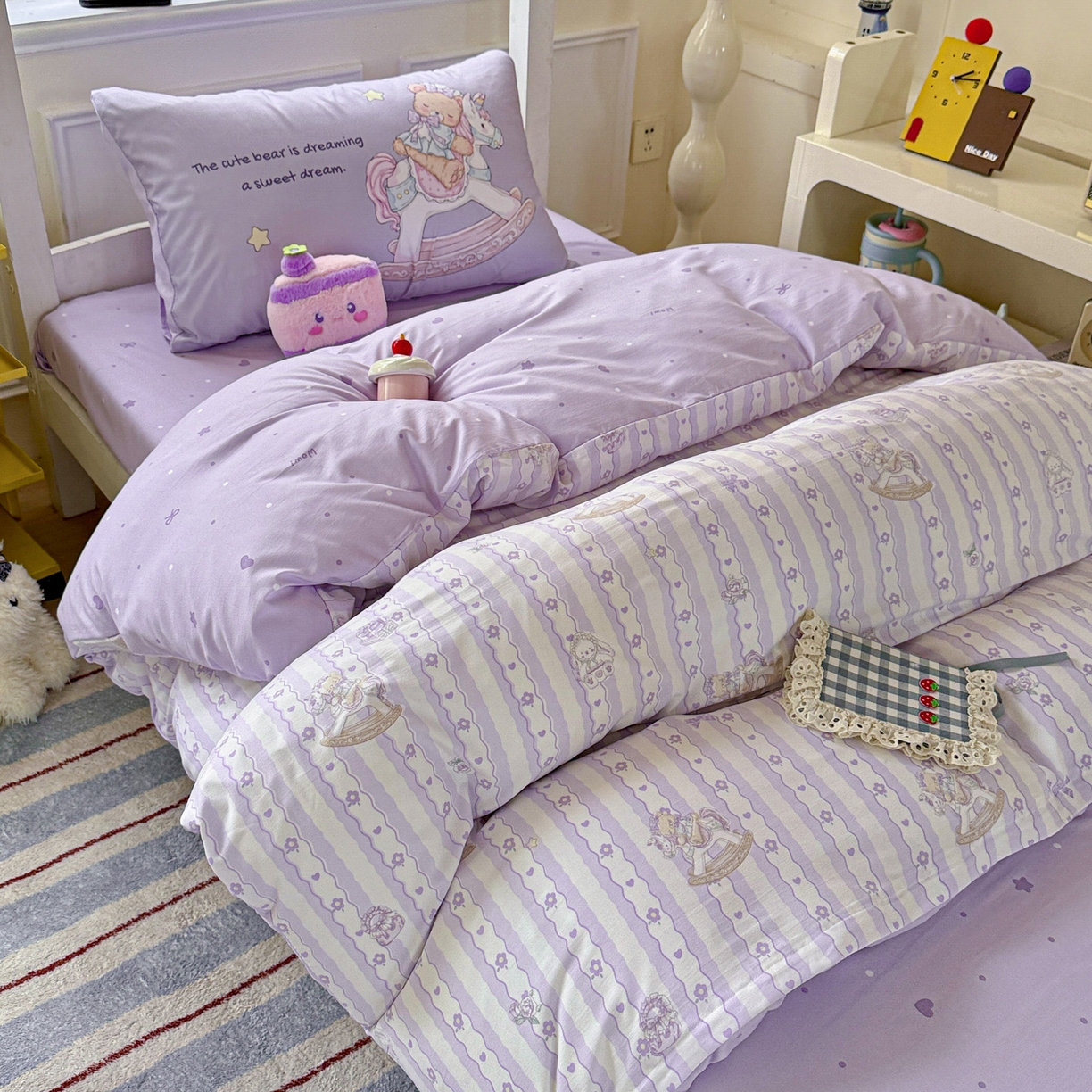 91家纺网 家纺一手货源 找家纺 海岛哥哥 2025新款软柔棉105g大版双面印花宿舍学生三件套上下铺三件套 梦幻乐园