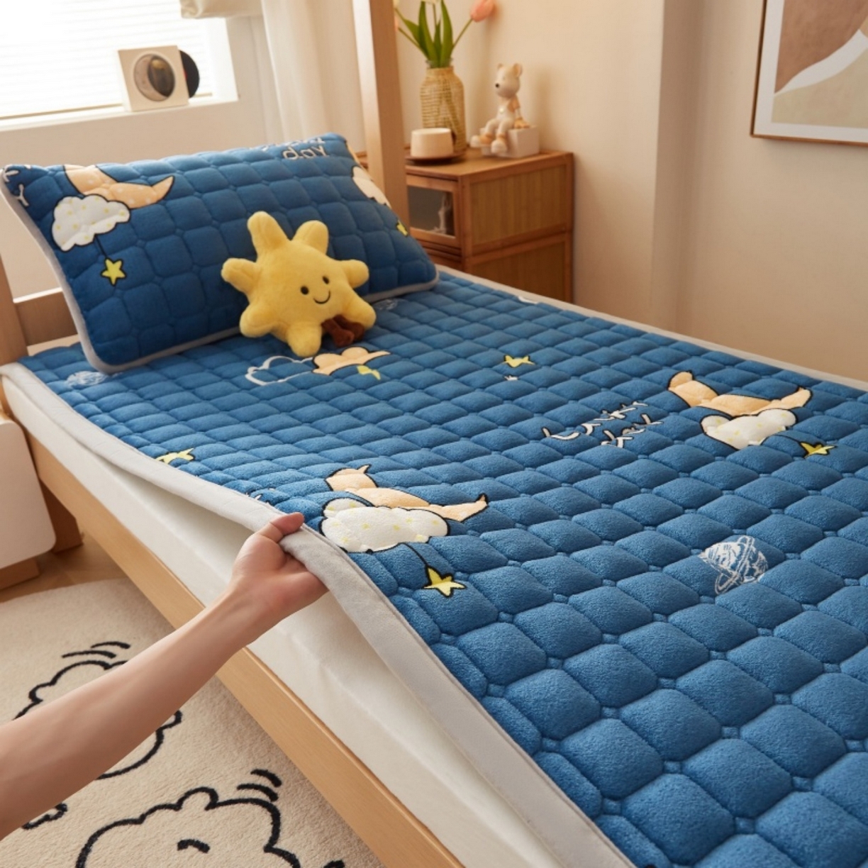 91家纺网 家纺一手货源 找家纺 奇丝雅 2025新款A类牛奶绒床褥床垫家用学生宿舍上下铺寝室软垫床护垫夹棉褥子-学生床垫 晚安