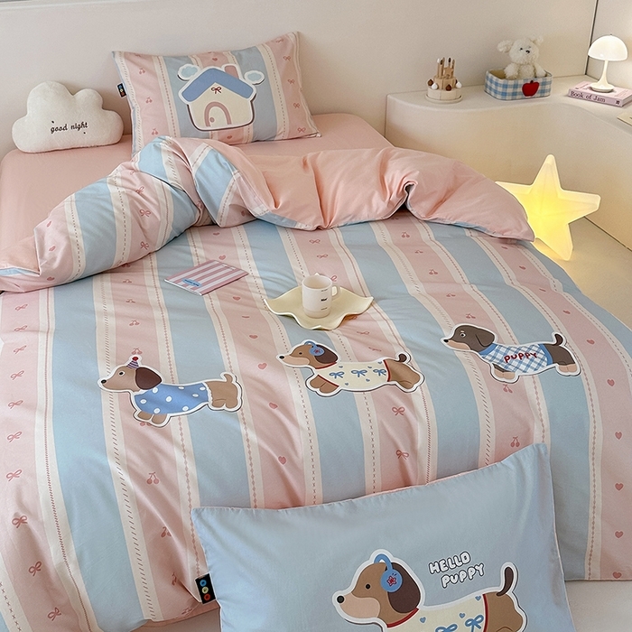 91家纺网 家纺一手货源 找家纺 （总）RYB红黄兰 开学季2025新款ins设计师原创大版卡通数码印花40s全棉纯棉四件套-场景二