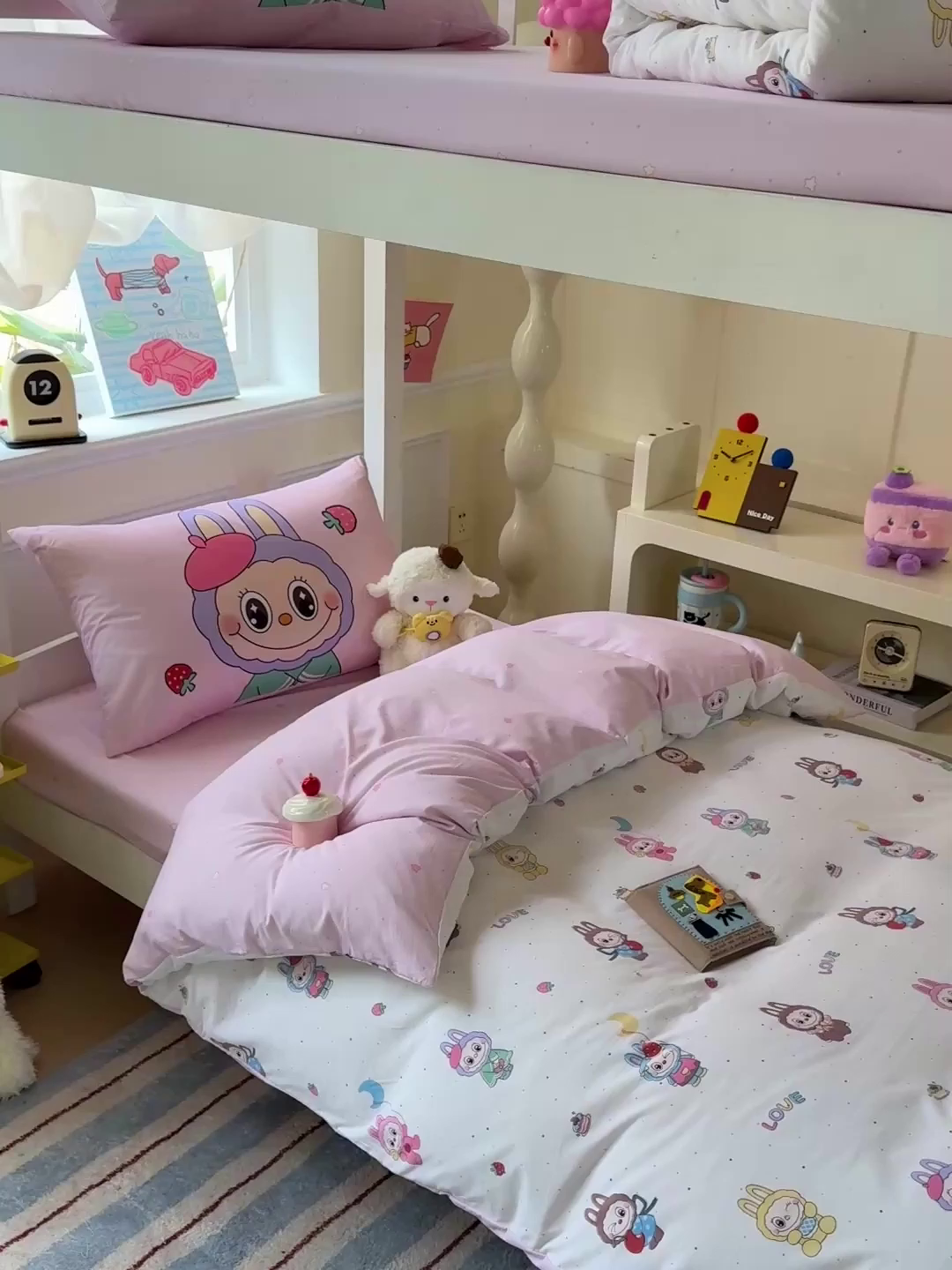 91家纺网 家纺一手货源 找家纺 海岛哥哥 2025新款软柔棉105g大版双面印花宿舍学生三件套上下铺三件套 娃娃家族