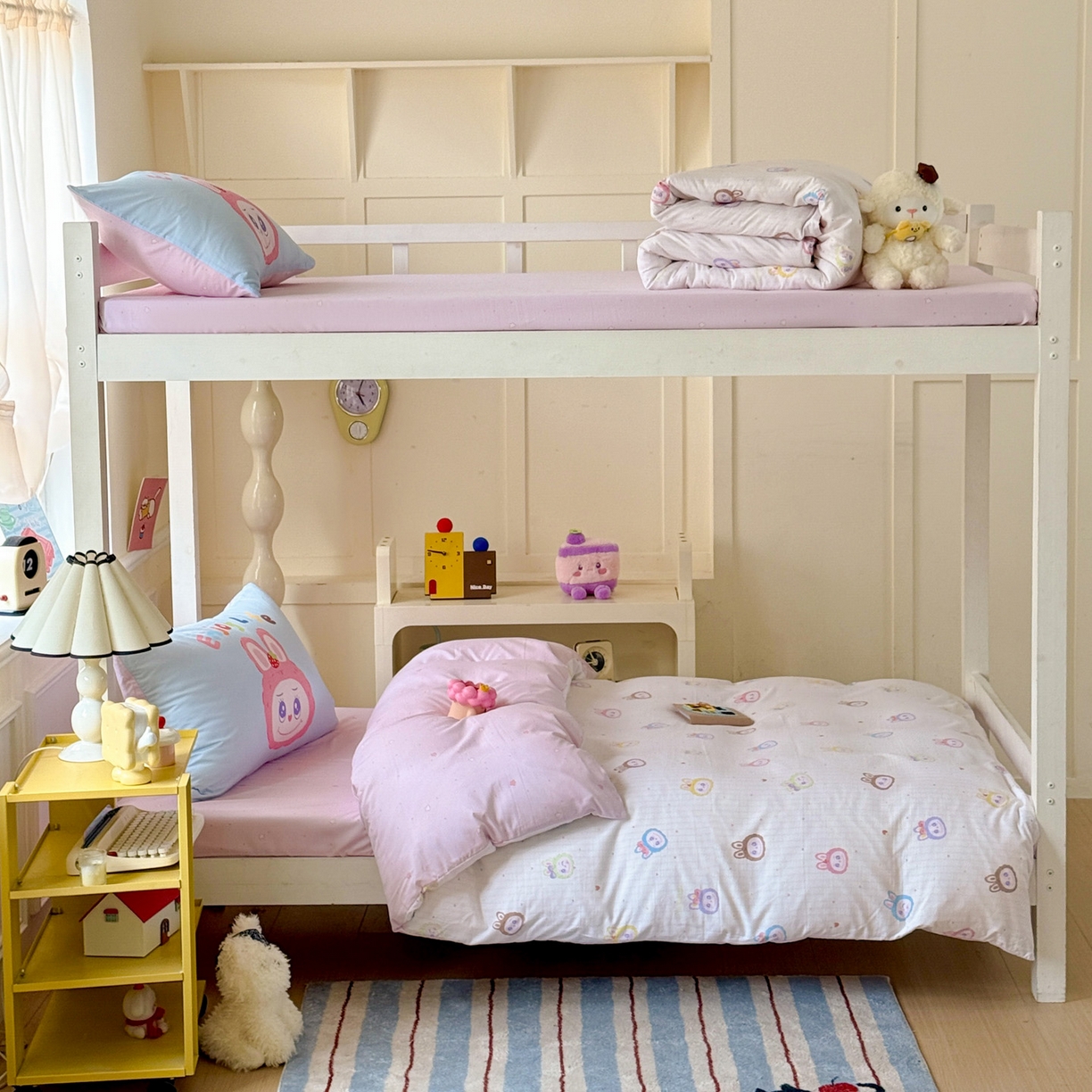 91家纺网 家纺一手货源 找家纺 海岛哥哥 2025新款软柔棉105g大版双面印花宿舍学生三件套上下铺三件套 玩偶合集