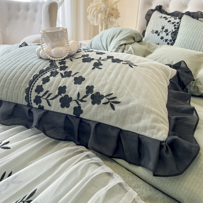 91家纺网 家纺一手货源 找家纺 恋尚 2025新款香云纱床裙四件套-赫本妮娅 赫本妮娅-橄榄绿