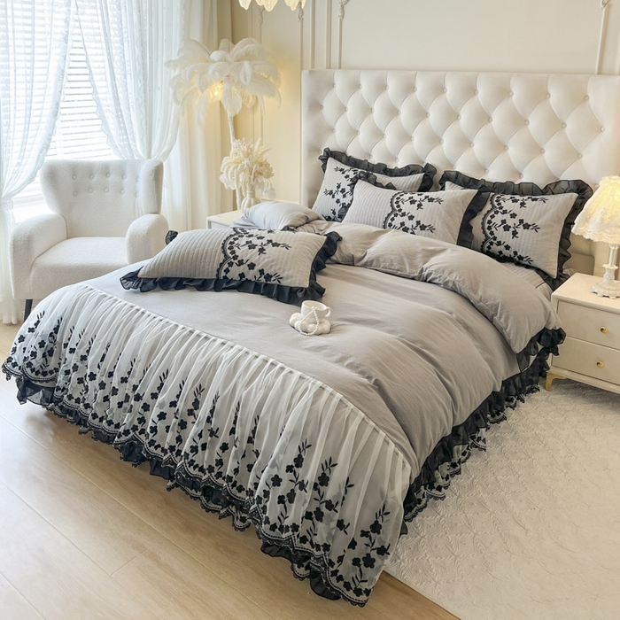 91家纺网 家纺一手货源 找家纺 恋尚 2025新款香云纱床裙四件套-赫本妮娅 赫本妮娅-浅灰