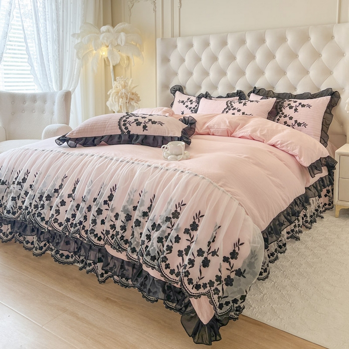 91家纺网 家纺一手货源 找家纺 恋尚 2025新款香云纱床裙四件套-赫本妮娅 赫本妮娅-少女粉