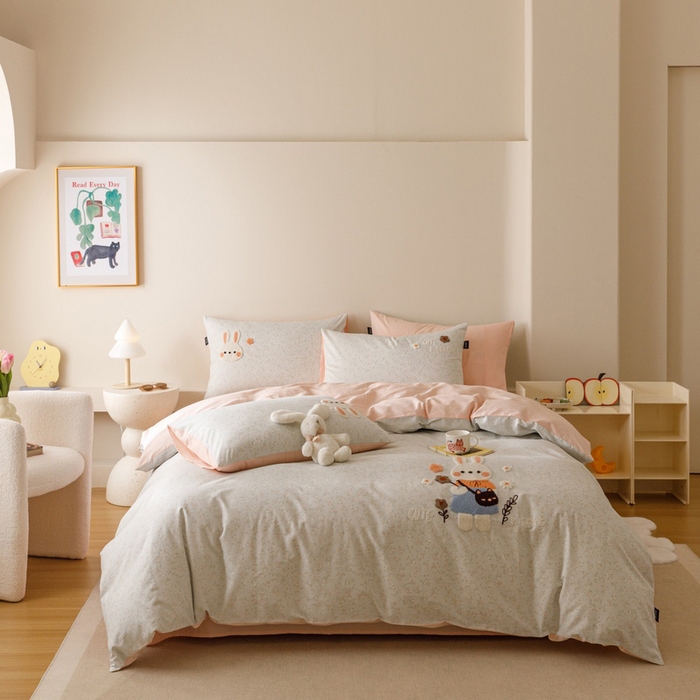 91家纺网 家纺一手货源 找家纺 卡姿家纺 2025秋冬治愈系卡通萌趣系列第一季 小兔妞妞