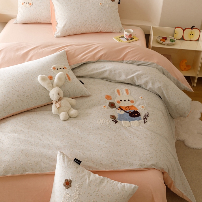 91家纺网 家纺一手货源 找家纺 卡姿家纺 2025秋冬治愈系卡通萌趣系列第一季 小兔妞妞