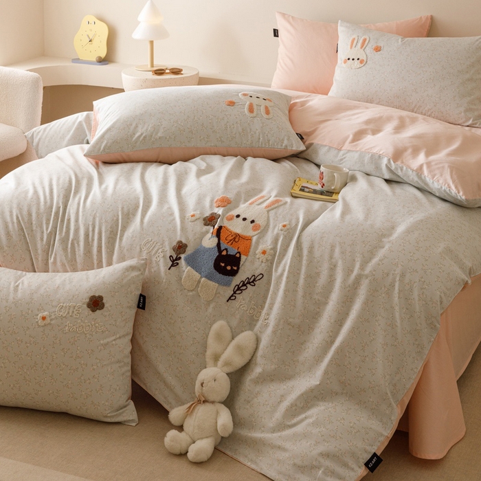 91家纺网 家纺一手货源 找家纺 卡姿家纺 2025秋冬治愈系卡通萌趣系列第一季 小兔妞妞