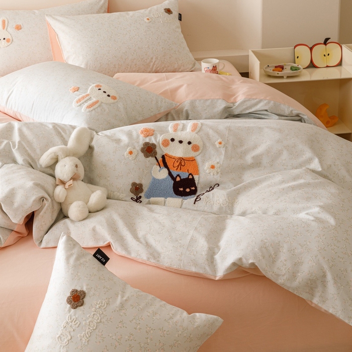 91家纺网 家纺一手货源 找家纺 卡姿家纺 2025秋冬治愈系卡通萌趣系列第一季 小兔妞妞