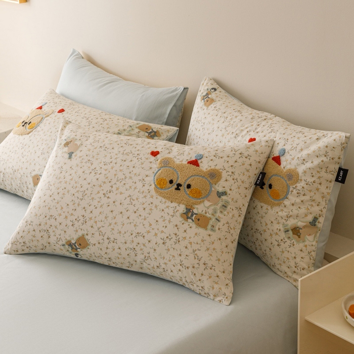 91家纺网 家纺一手货源 找家纺 卡姿家纺 2025秋冬治愈系卡通萌趣系列第一季 小熊维克