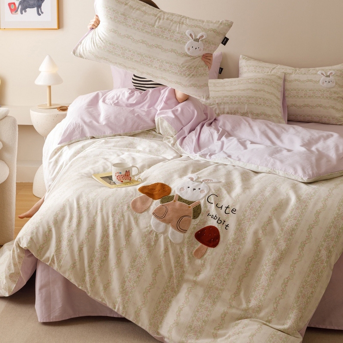 91家纺网 家纺一手货源 找家纺 卡姿家纺 2025秋冬治愈系卡通萌趣系列第一季 蘑菇小兔