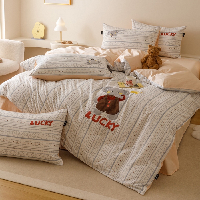 91家纺网 家纺一手货源 找家纺 卡姿家纺 2025秋冬治愈系卡通萌趣系列第一季 小象艾米