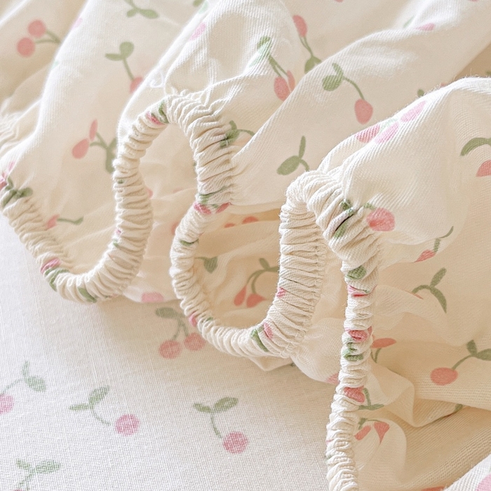 91家纺网 家纺一手货源 找家纺 卡姿家纺 2025秋冬ins小清新印花 — 床笠三件套 小兔樱桃