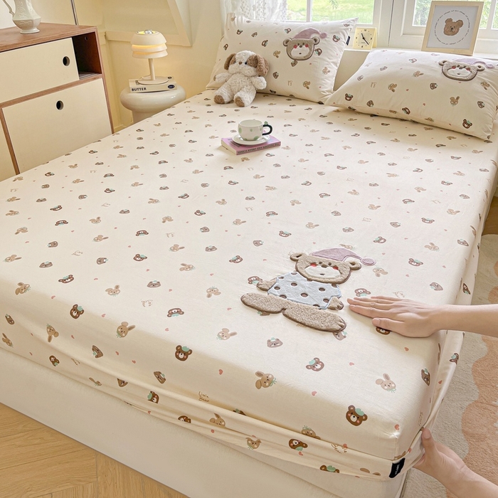 91家纺网 家纺一手货源 找家纺 卡姿家纺 2025秋冬ins小清新印花 — 床笠三件套 小熊和小兔