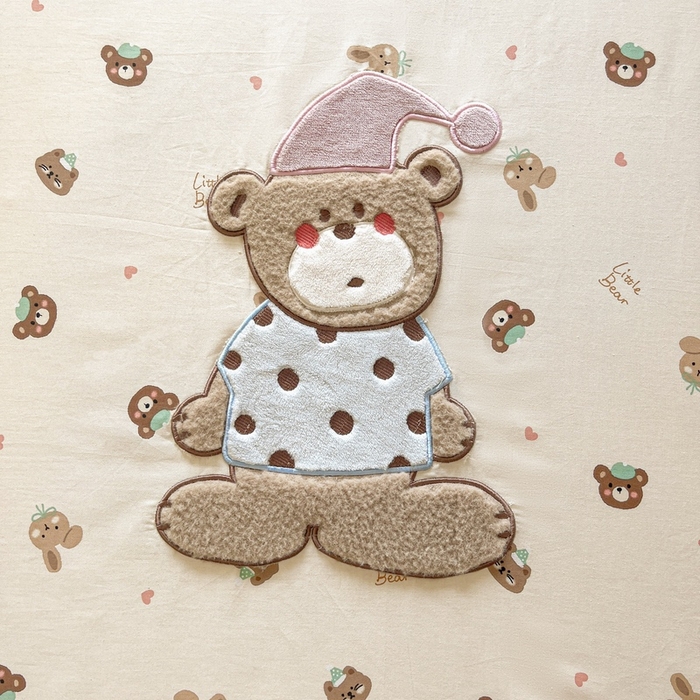 91家纺网 家纺一手货源 找家纺 卡姿家纺 2025秋冬ins小清新印花 — 床笠三件套 小熊和小兔