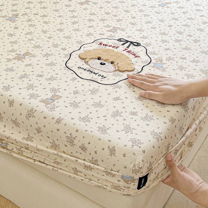 91家纺网 家纺一手货源 找家纺 卡姿家纺 2025秋冬ins小清新印花 — 床笠三件套 泰迪宝贝