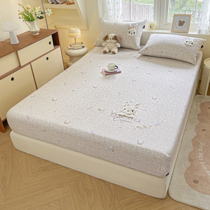 91家纺网 家纺一手货源 找家纺 卡姿家纺 2025秋冬ins小清新印花 — 床笠三件套 小兔咪霏