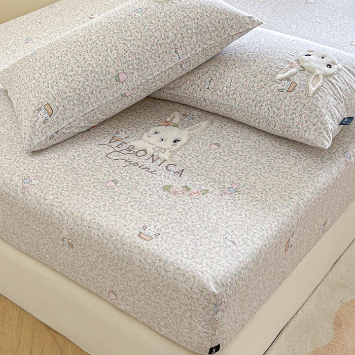 91家纺网 家纺一手货源 找家纺 卡姿家纺 2025秋冬ins小清新印花 — 床笠三件套 小兔咪霏