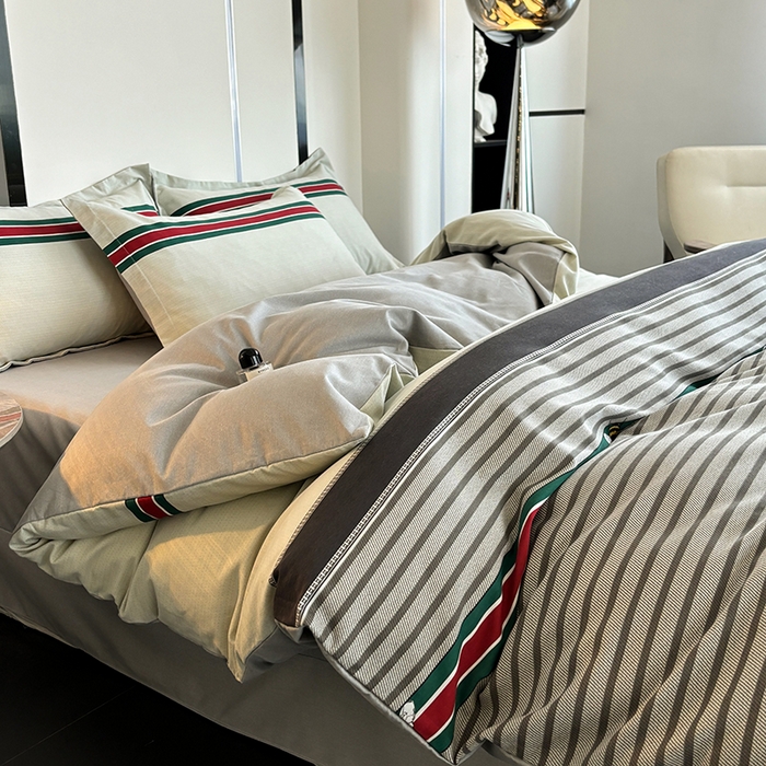 91家纺网 家纺一手货源 找家纺 慕木家纺 2025新款A类高端无印风卡通高克重170克阳光暖绒四件套系列 极致生活-灰