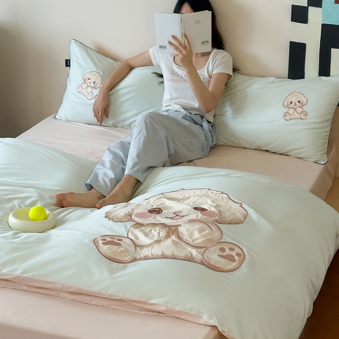 91家纺网 家纺一手货源 找家纺 卡姿家纺 2025秋冬60支长绒棉贴布绣四件套-萌趣多 萌趣多-绿