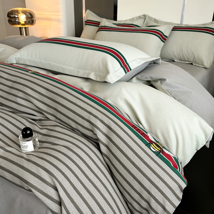 91家纺网 家纺一手货源 找家纺 慕木家纺 2025新款A类高端无印风卡通高克重170克阳光暖绒单被套单品被套单件被套系列 极致生活-灰