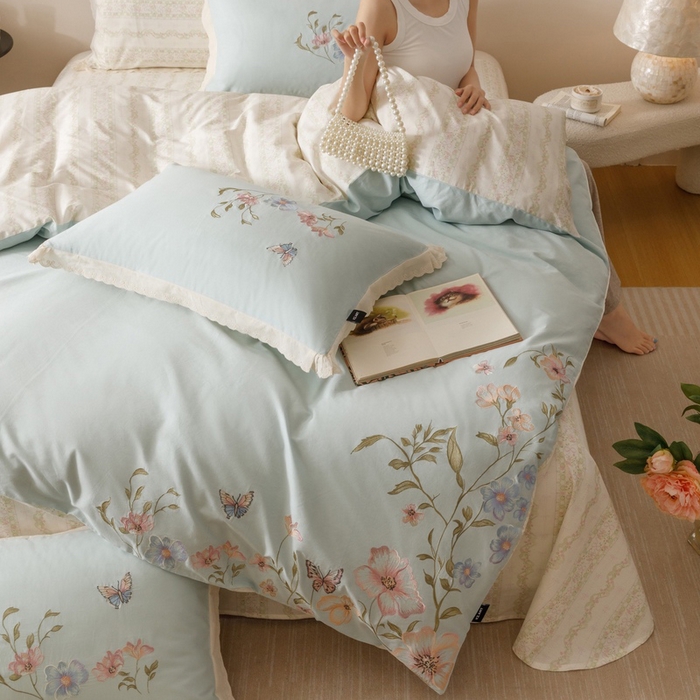 91家纺网 家纺一手货源 找家纺 卡姿家纺 2025秋冬小清新绣花+印花四件套-茉莉 茉莉-蓝