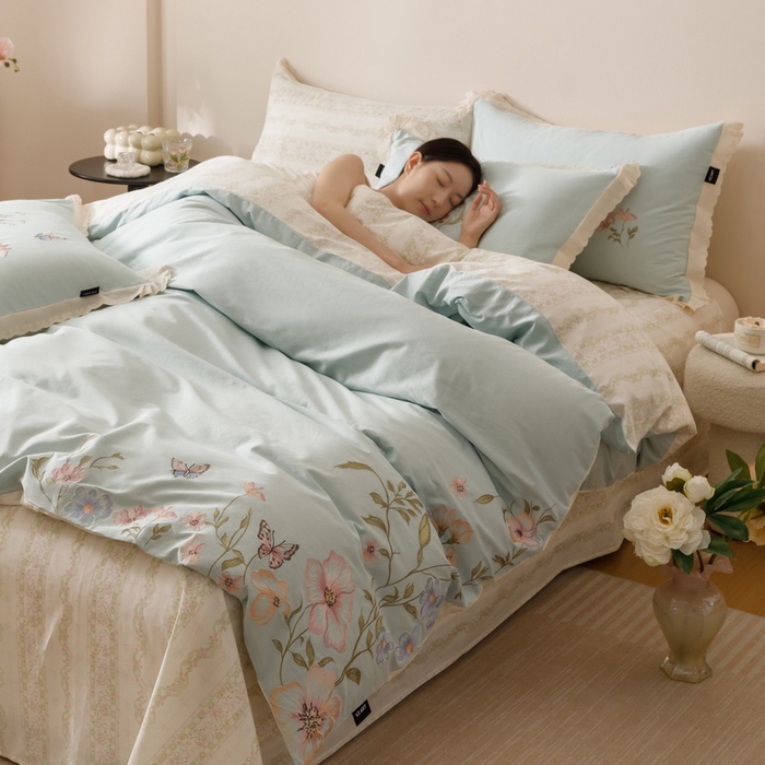 91家纺网 家纺一手货源 找家纺 卡姿家纺 2025秋冬小清新绣花+印花四件套-茉莉 茉莉-蓝