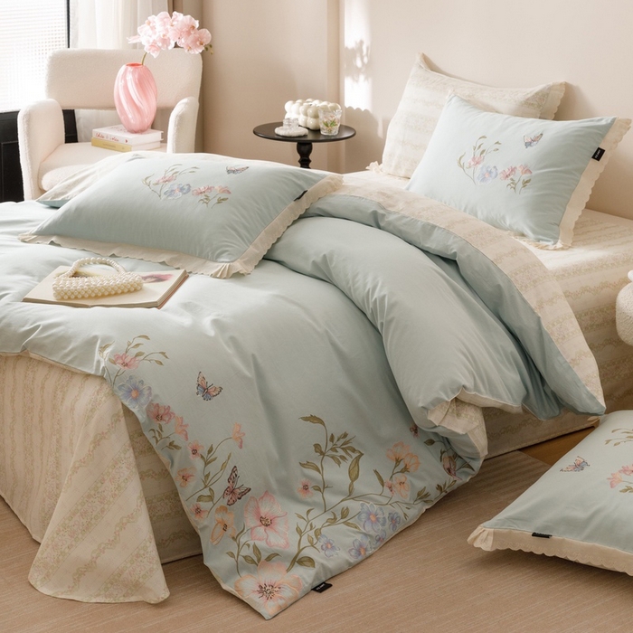 91家纺网 家纺一手货源 找家纺 卡姿家纺 2025秋冬小清新绣花+印花四件套-茉莉 茉莉-蓝