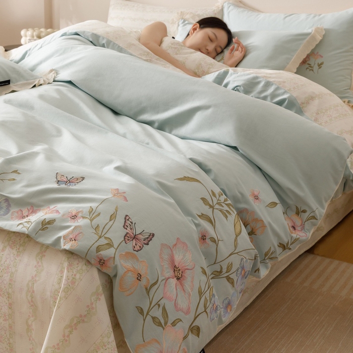 91家纺网 家纺一手货源 找家纺 卡姿家纺 2025秋冬小清新绣花+印花四件套-茉莉 茉莉-蓝