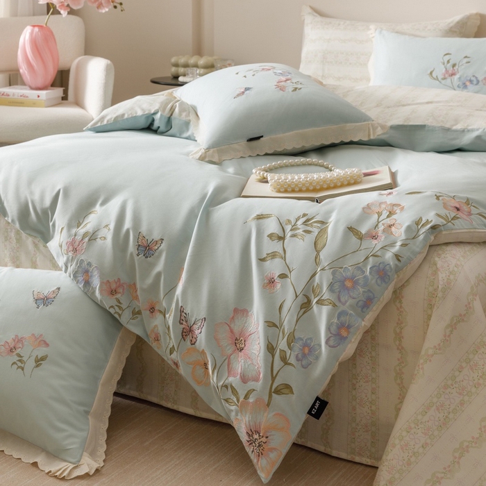 91家纺网 家纺一手货源 找家纺 卡姿家纺 2025秋冬小清新绣花+印花四件套-茉莉 茉莉-蓝