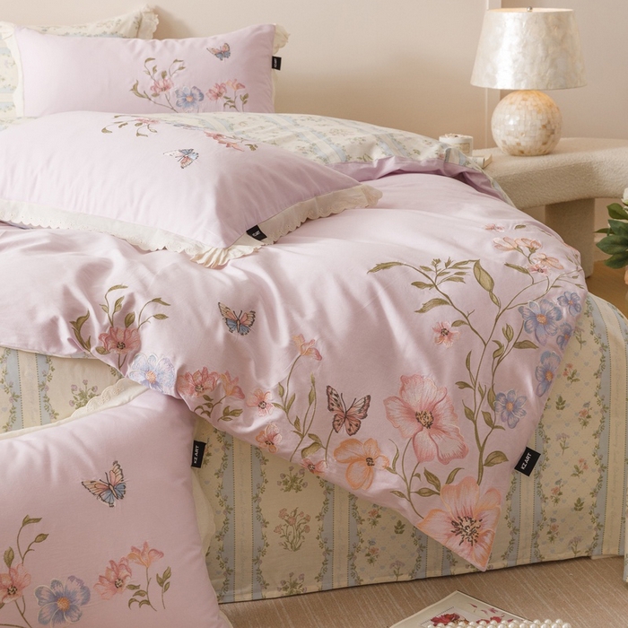 91家纺网 家纺一手货源 找家纺 卡姿家纺 2025秋冬小清新绣花+印花四件套-茉莉 茉莉-紫