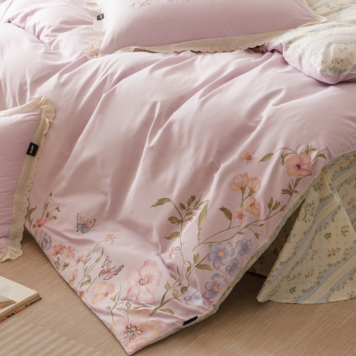 91家纺网 家纺一手货源 找家纺 卡姿家纺 2025秋冬小清新绣花+印花四件套-茉莉 茉莉-紫