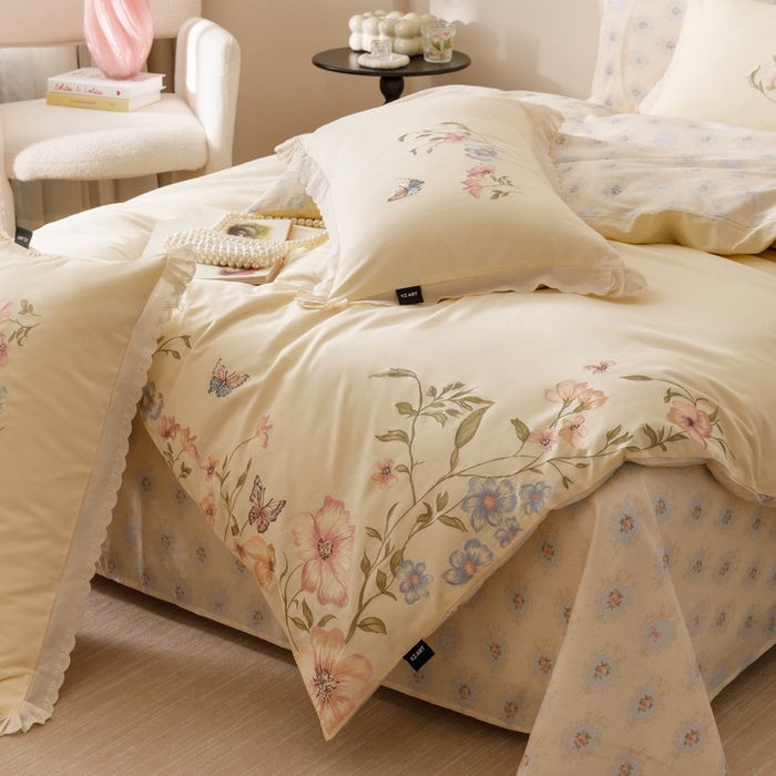 91家纺网 家纺一手货源 找家纺 卡姿家纺 2025秋冬小清新绣花+印花四件套-茉莉 茉莉-芝士黄