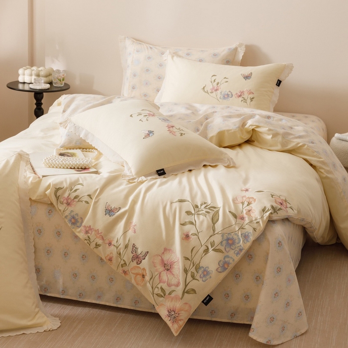 91家纺网 家纺一手货源 找家纺 卡姿家纺 2025秋冬小清新绣花+印花四件套-茉莉 茉莉-芝士黄