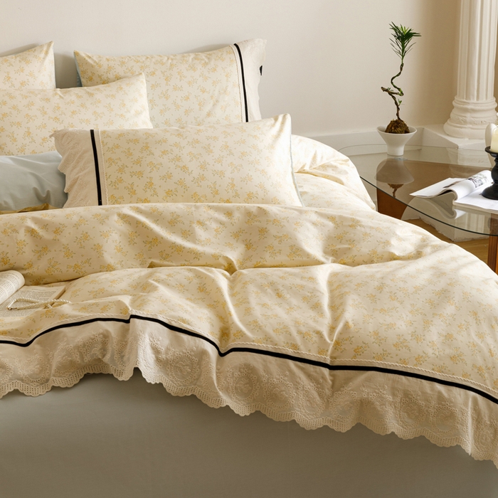 91家纺网 家纺一手货源 找家纺 卡姿家纺 2025新款小法式镂空棉布花边款四件套 幸福铃兰