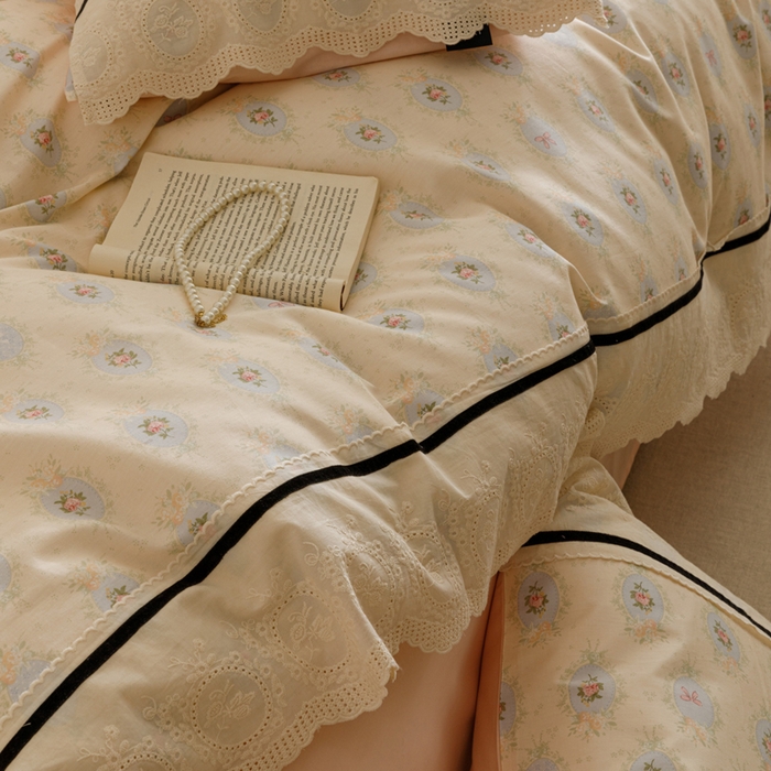 91家纺网 家纺一手货源 找家纺 卡姿家纺 2025新款小法式镂空棉布花边款四件套 朵缇