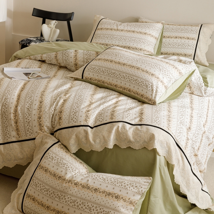 91家纺网 家纺一手货源 找家纺 卡姿家纺 2025新款小法式镂空棉布花边款四件套 暖语玫瑰