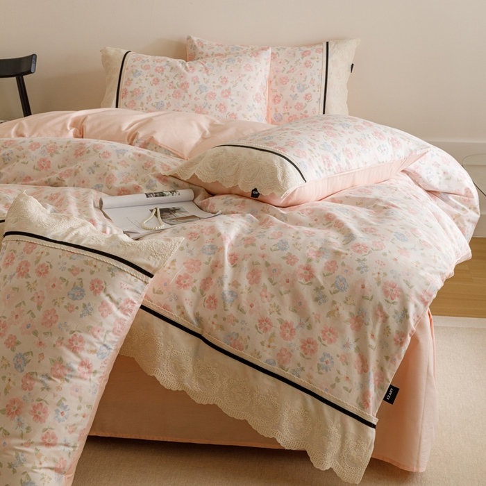 91家纺网 家纺一手货源 找家纺 卡姿家纺 2025新款小法式镂空棉布花边款四件套 阳光花朵