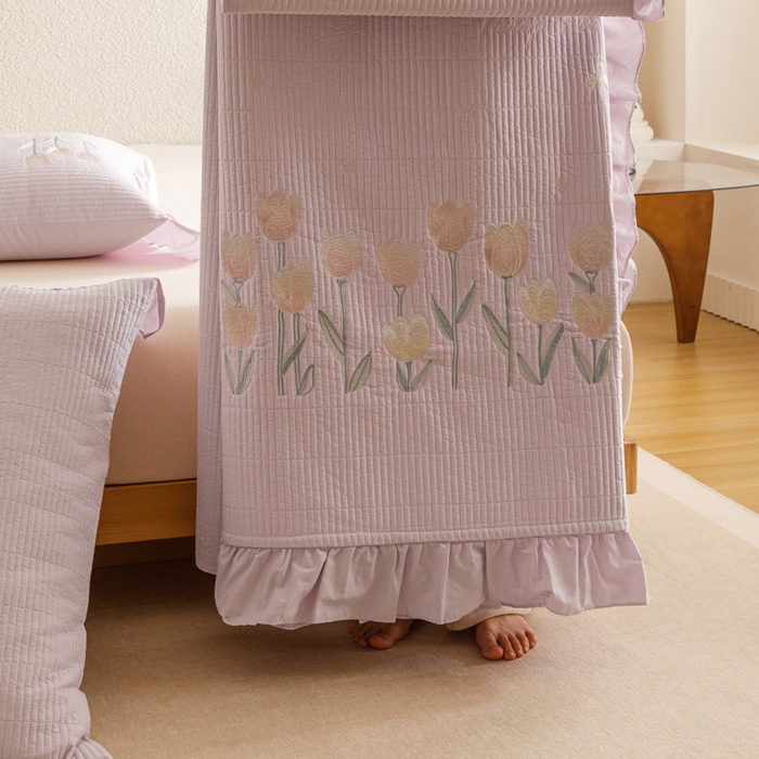 91家纺网 家纺一手货源 找家纺 卡姿家纺 2025秋冬床盖三件套刺绣款-柚夏花朵 柚夏花朵-紫