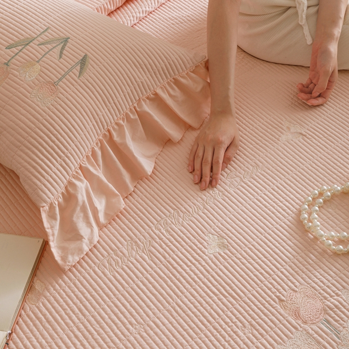 91家纺网 家纺一手货源 找家纺 （总）卡姿家纺 2025秋冬床盖三件套刺绣款-柚夏花朵