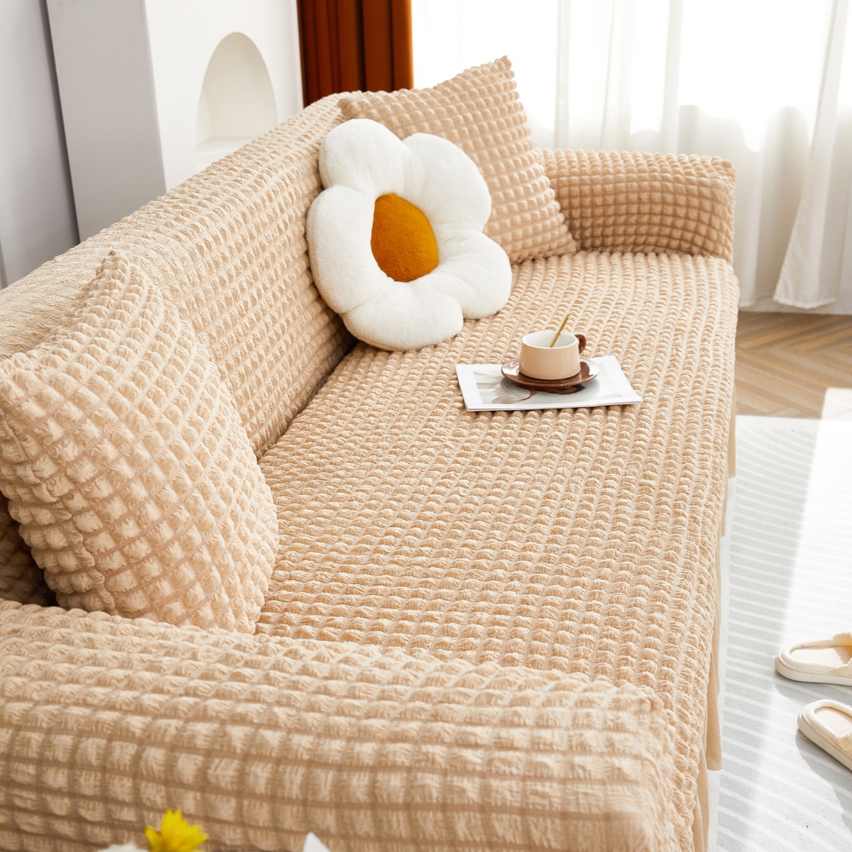 91家纺网 家纺一手货源 找家纺 布兰鸟【沙发套】 2025新款泡泡沙发套四人位【英文裙摆款】 单色米黄