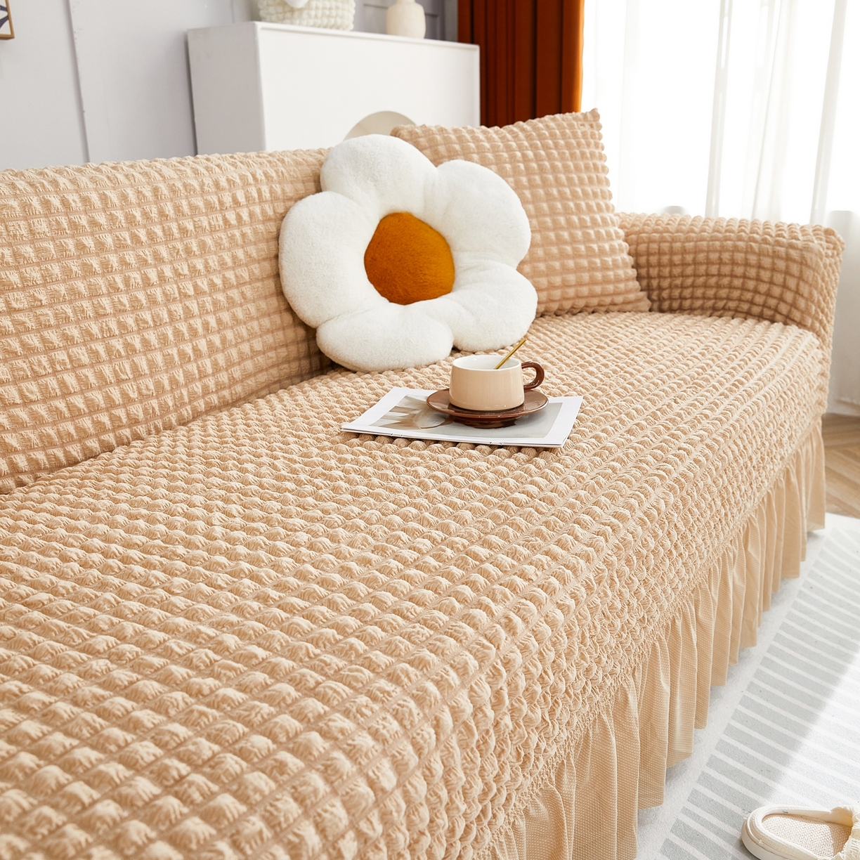 91家纺网 家纺一手货源 找家纺 布兰鸟【沙发套】 2025新款泡泡沙发套四人位【英文裙摆款】 单色米黄