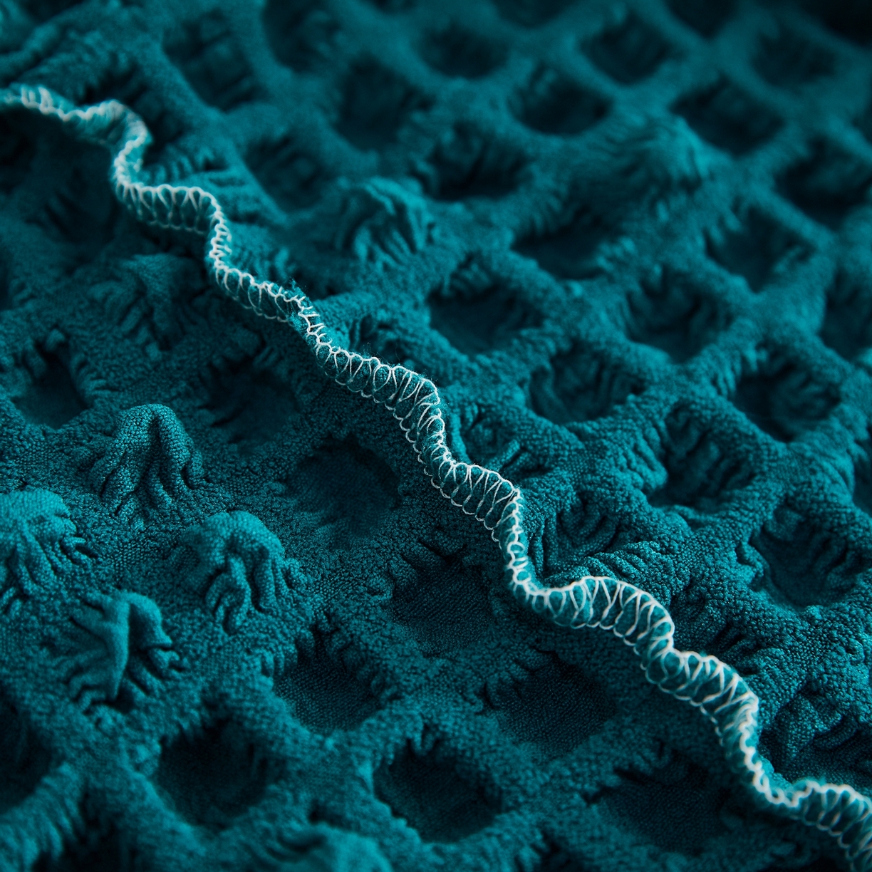 91家纺网 家纺一手货源 找家纺 布兰鸟【沙发套】 2025新款泡泡沙发套组合L型【英文裙摆款】 孔雀蓝