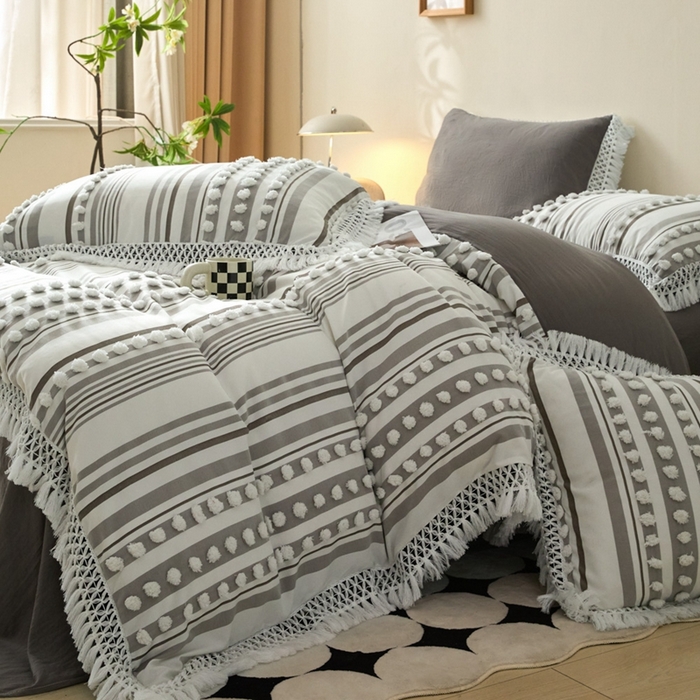 91家纺网 家纺一手货源 找家纺 缘生活  2025新款长年供货四季通用高端大气阳离子球球+流苏四件套 阳离子球球+流苏灰色