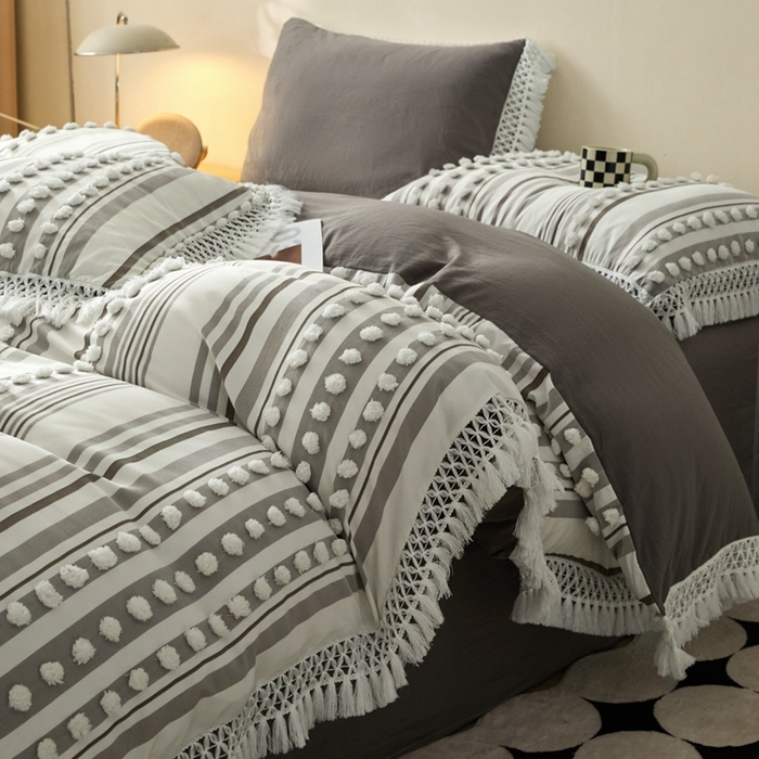 91家纺网 家纺一手货源 找家纺 缘生活  2025新款长年供货四季通用高端大气阳离子球球+流苏四件套 阳离子球球+流苏灰色