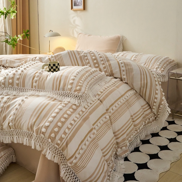 91家纺网 家纺一手货源 找家纺 缘生活  2025新款长年供货四季通用高端大气阳离子球球+流苏四件套 阳离子球球+流苏卡其